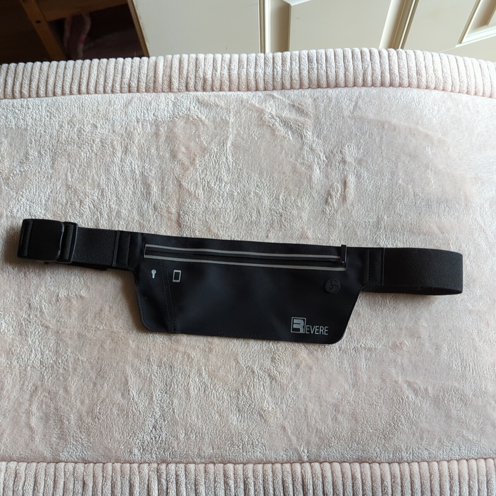 Revere Flat Fanny Pack